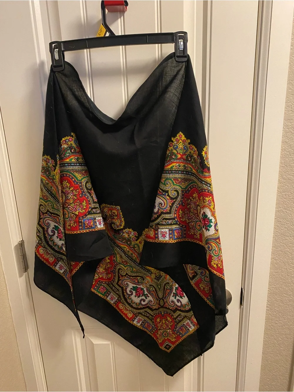 I Feel Very Chantilly Today Shawl Floral Black Scarf Triangular Acrylic Japan